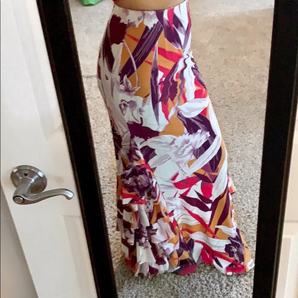 Ruffle skirt tropical